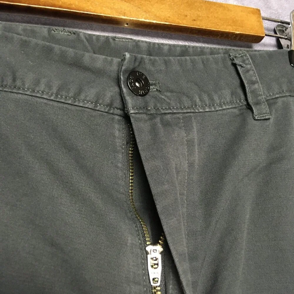 The North Face Mens Shorts‎ size 36 Dark Blue Flat Front Cotton Stretch Casual
